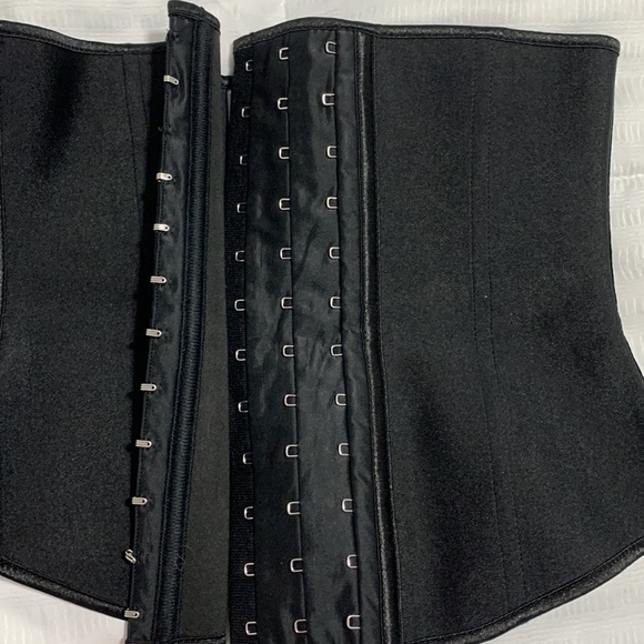 Waist trainer size M - Picture 3 of 5